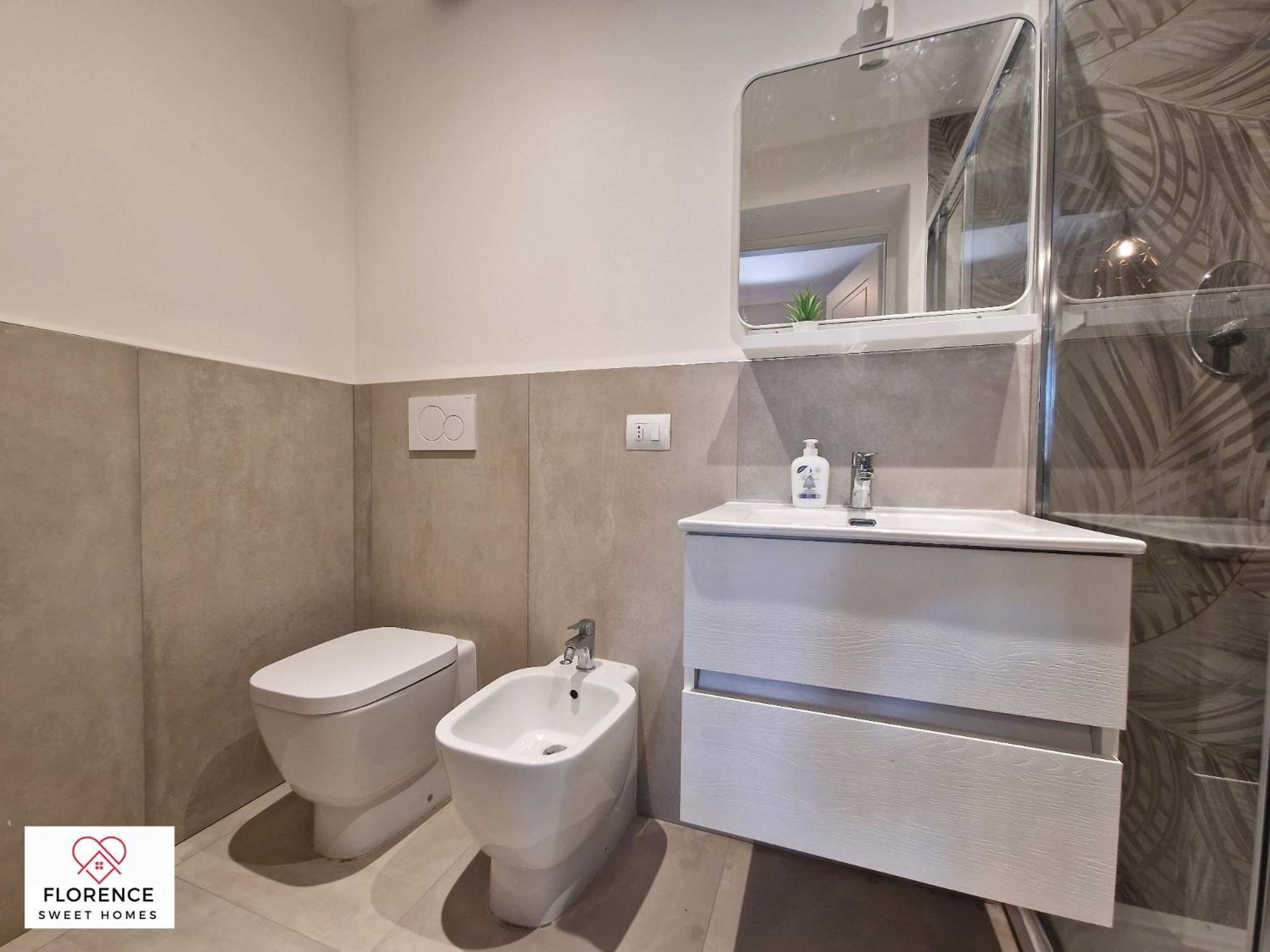 Lella Apartment With Free Parking By Florence Sweet Homes Eksteriør billede