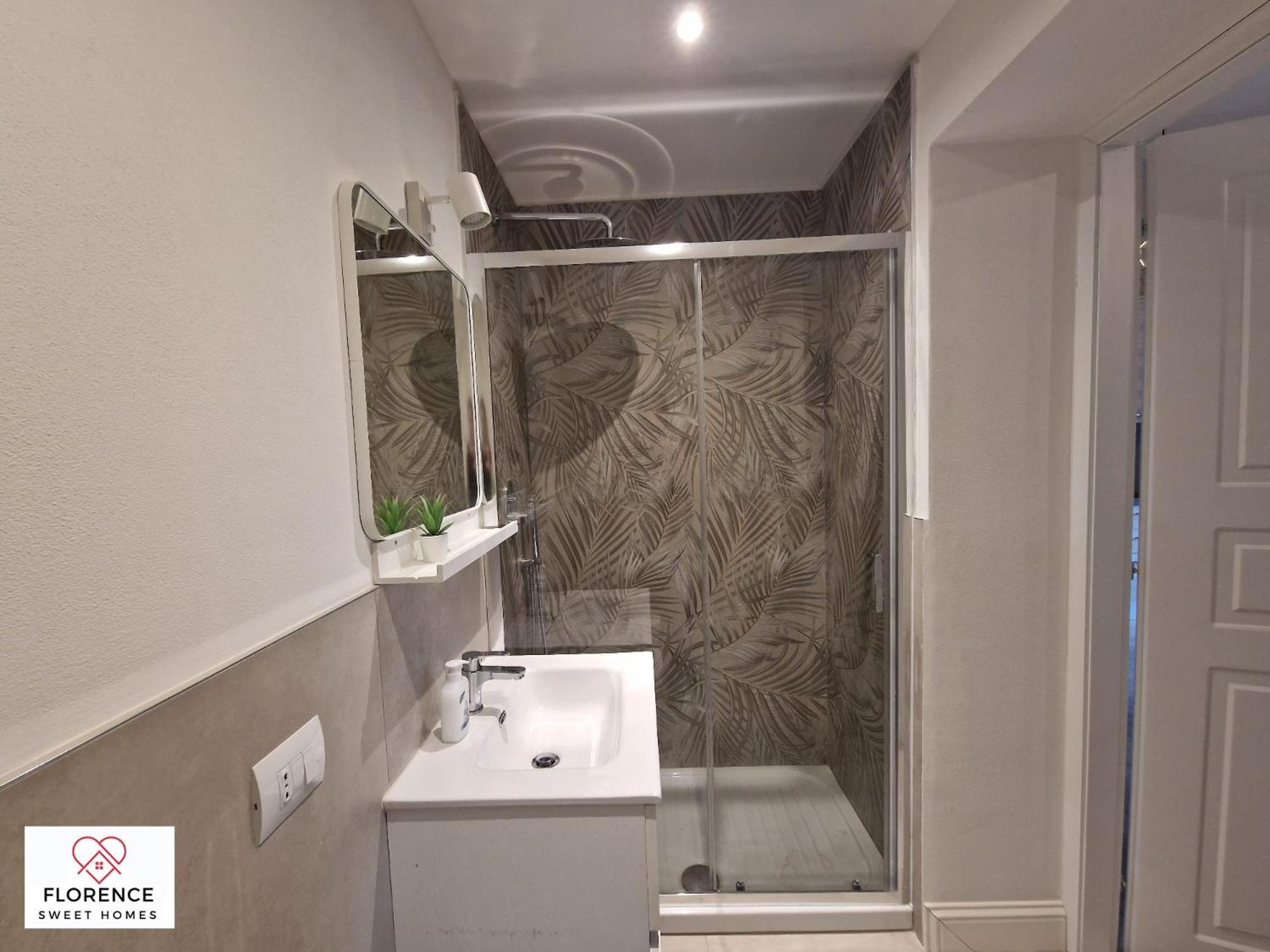 Lella Apartment With Free Parking By Florence Sweet Homes Eksteriør billede